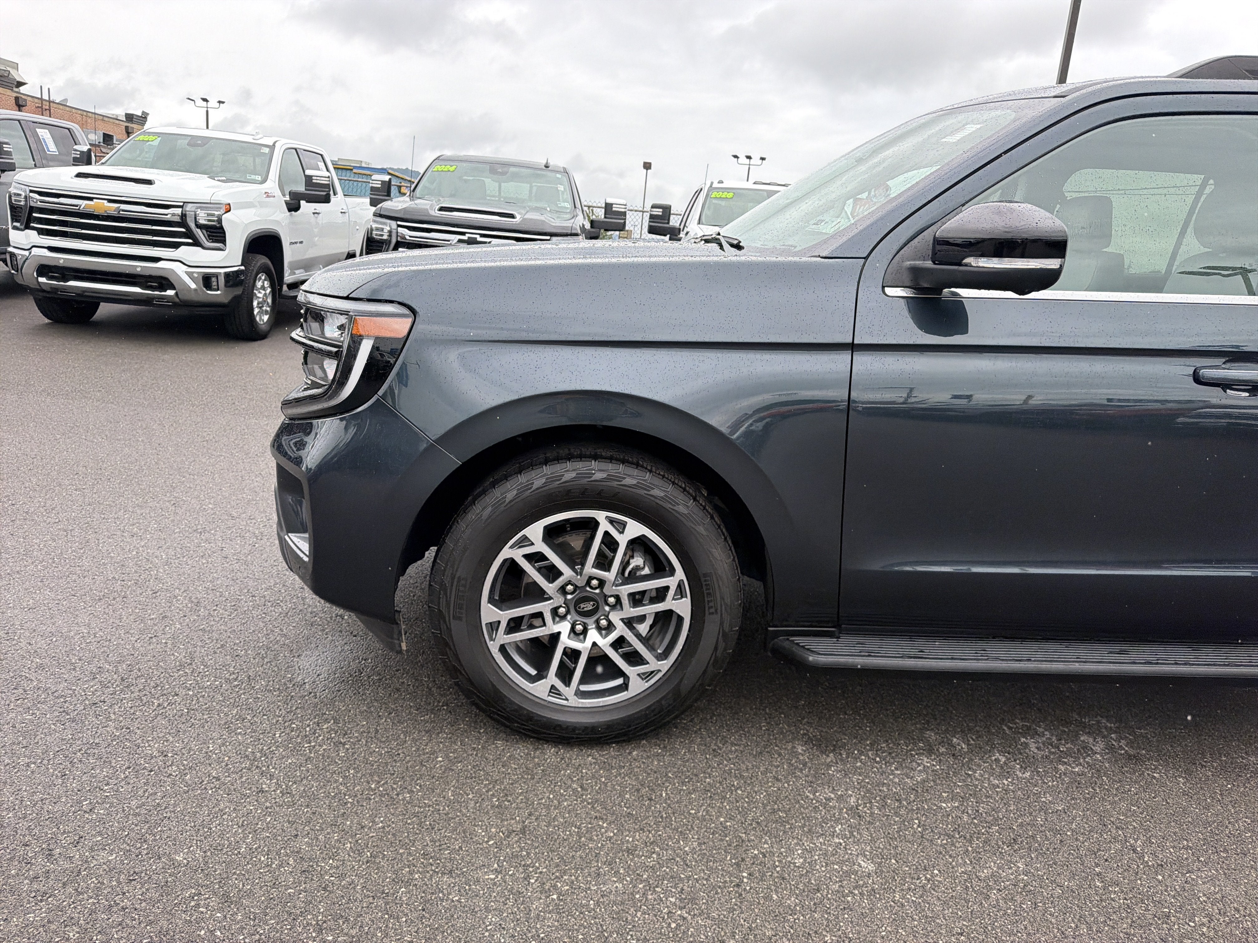 2026 Ford Expedition Active