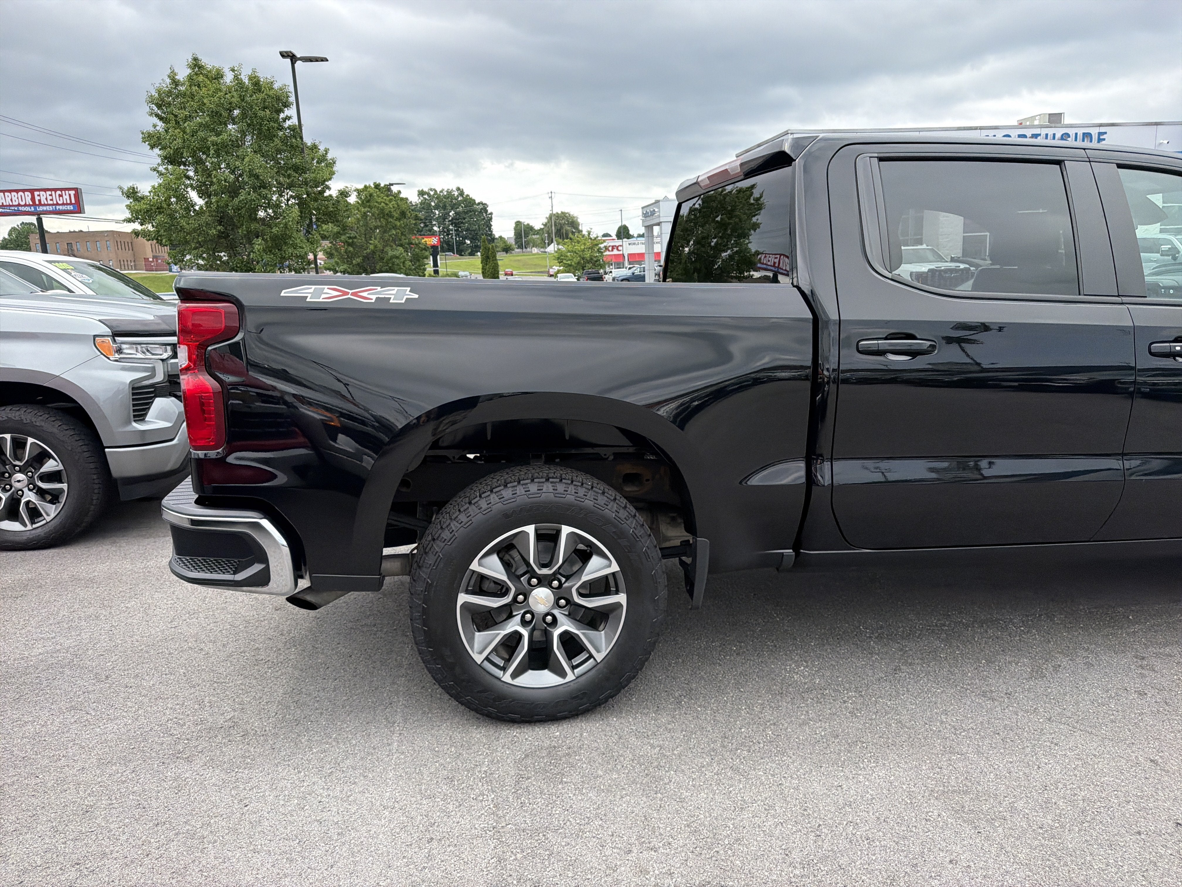 2023 Chevrolet Silverado 1500 LT (2FL)