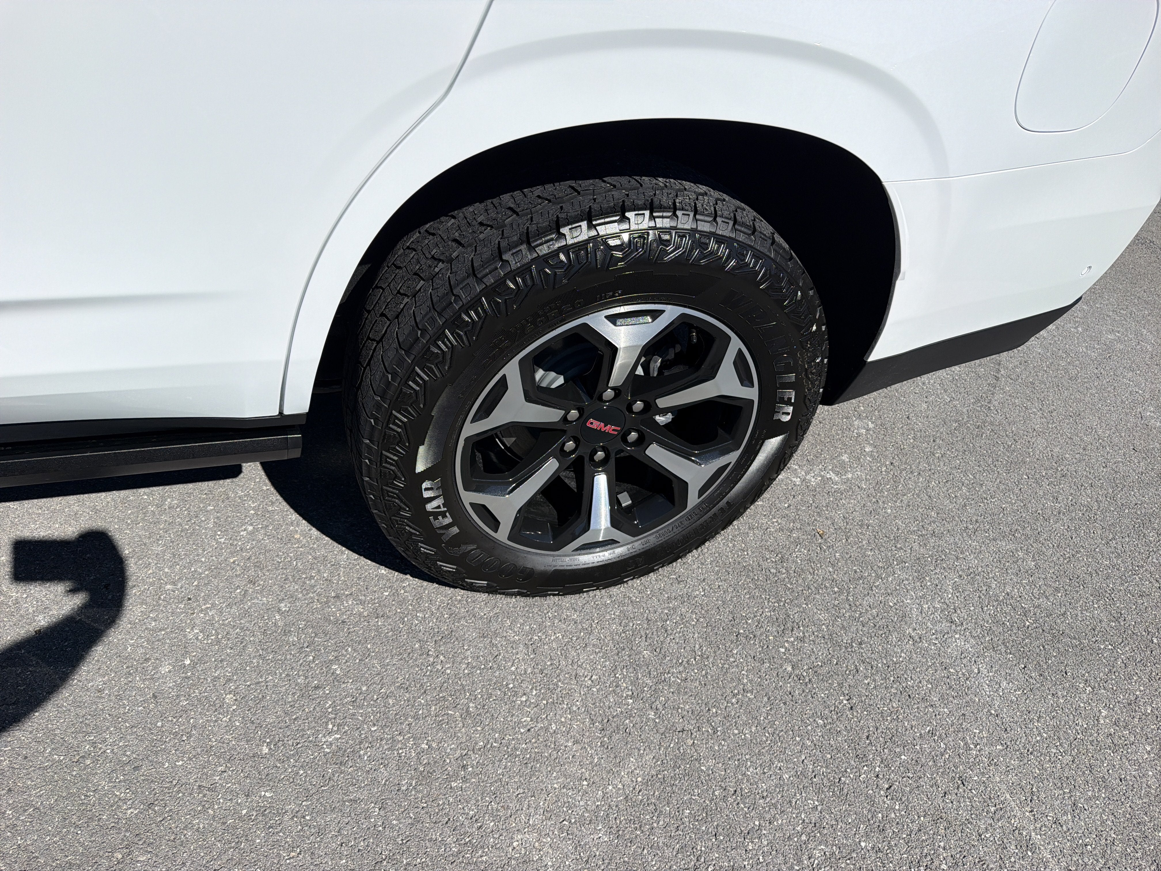 2027 GMC Yukon AT4