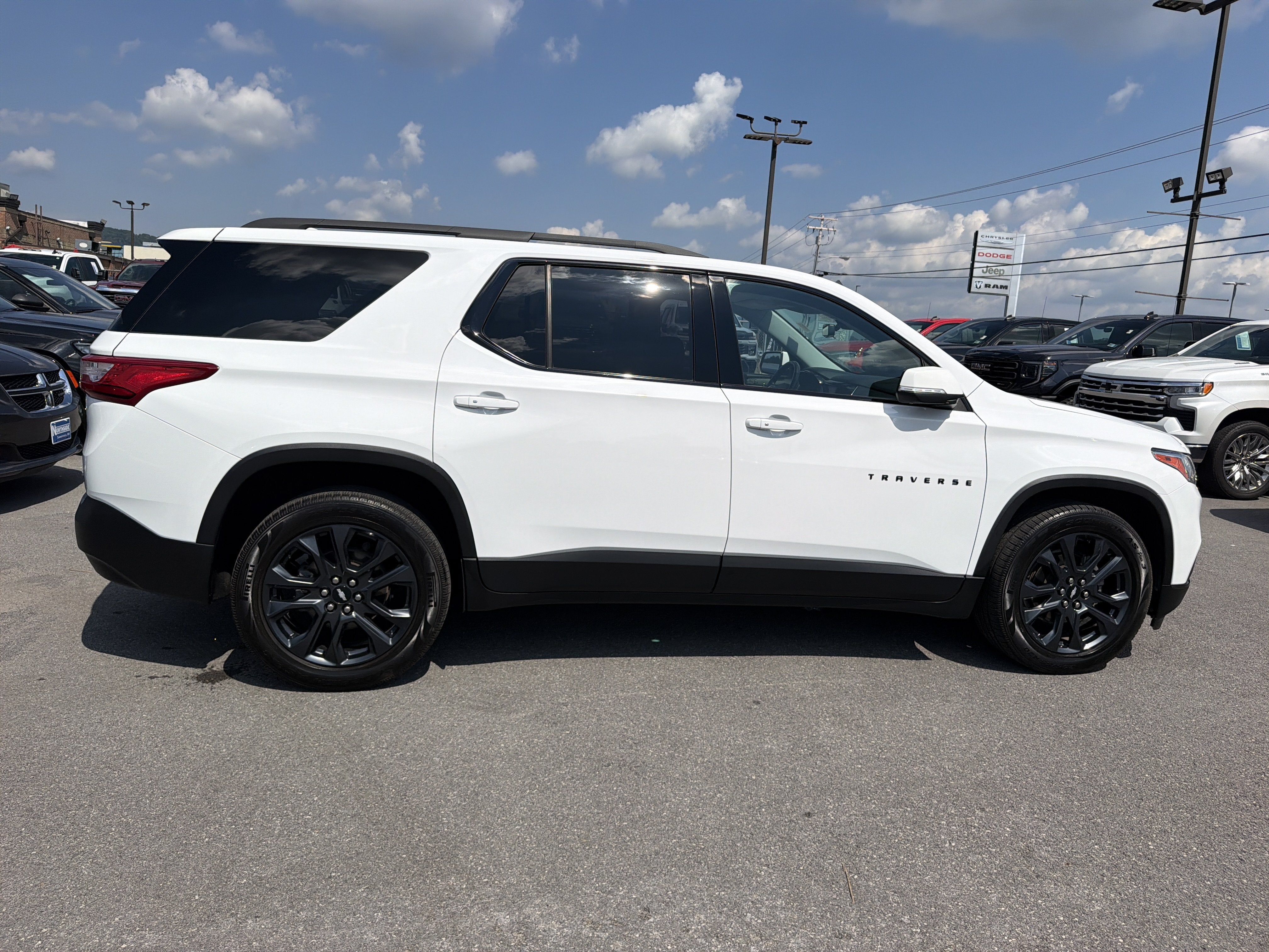 2021 Chevrolet Traverse RS