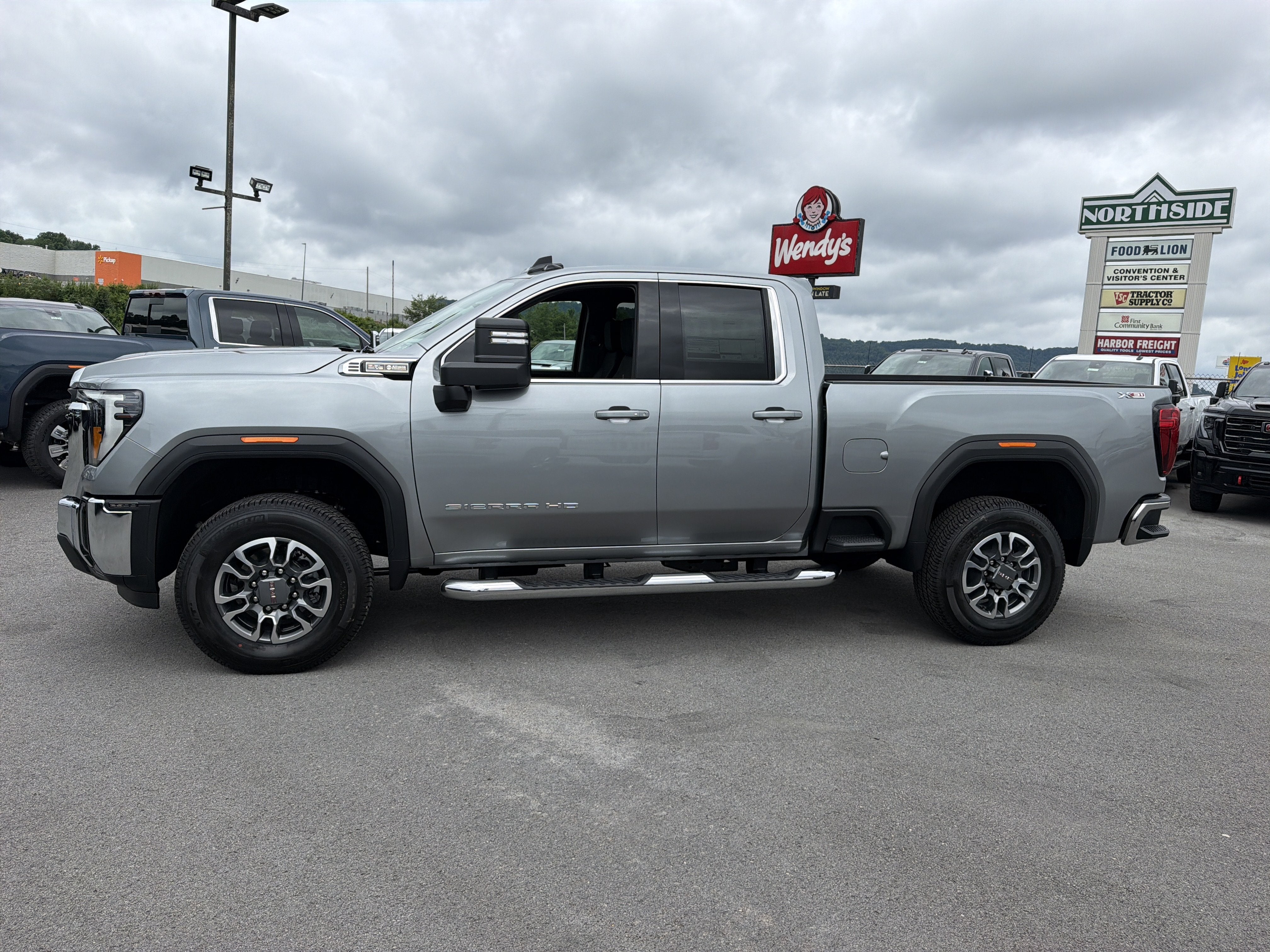 2026 GMC Sierra 2500 HD SLE