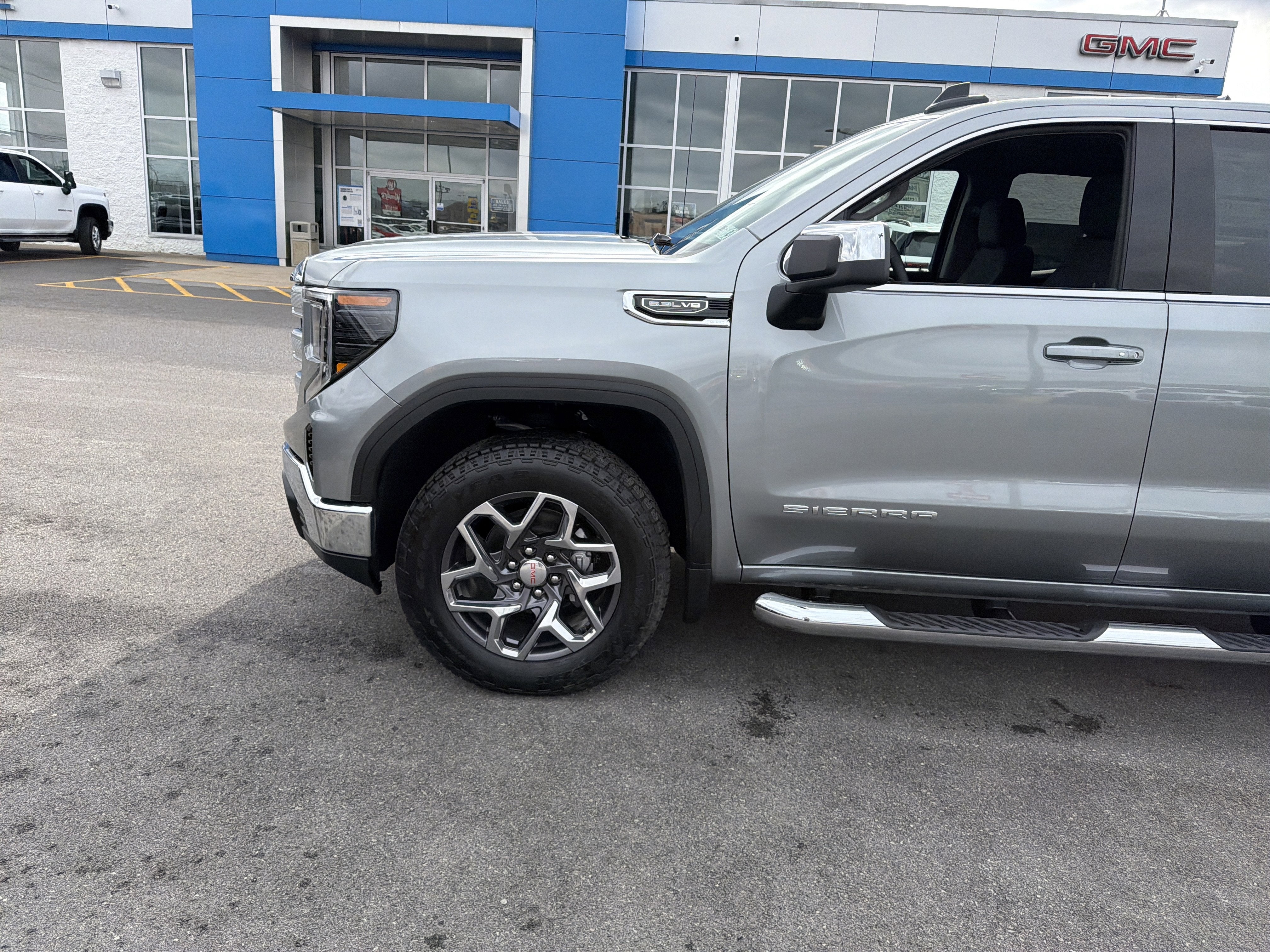 2026 GMC Sierra 1500 SLE