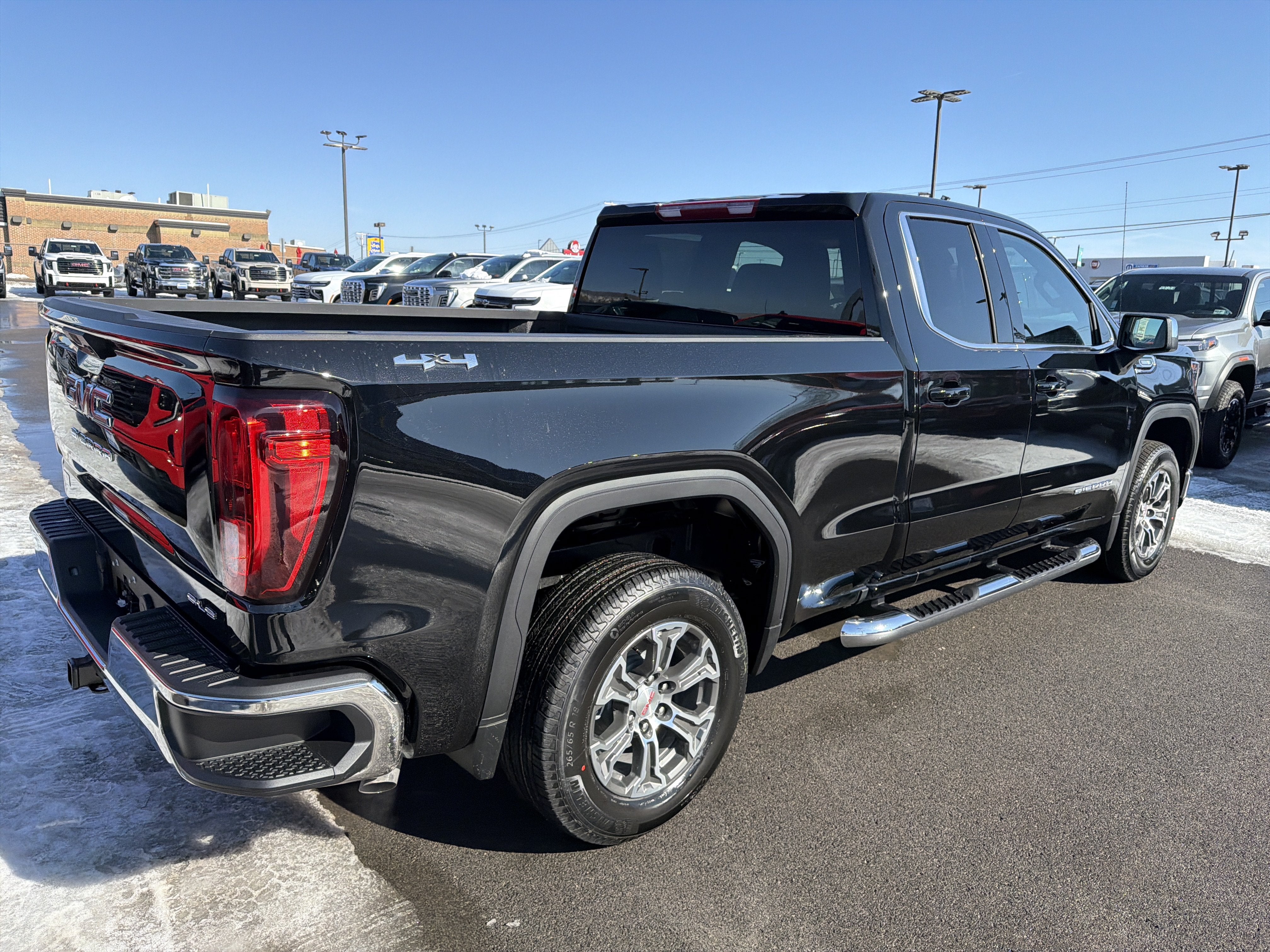 2026 GMC Sierra 1500 SLE