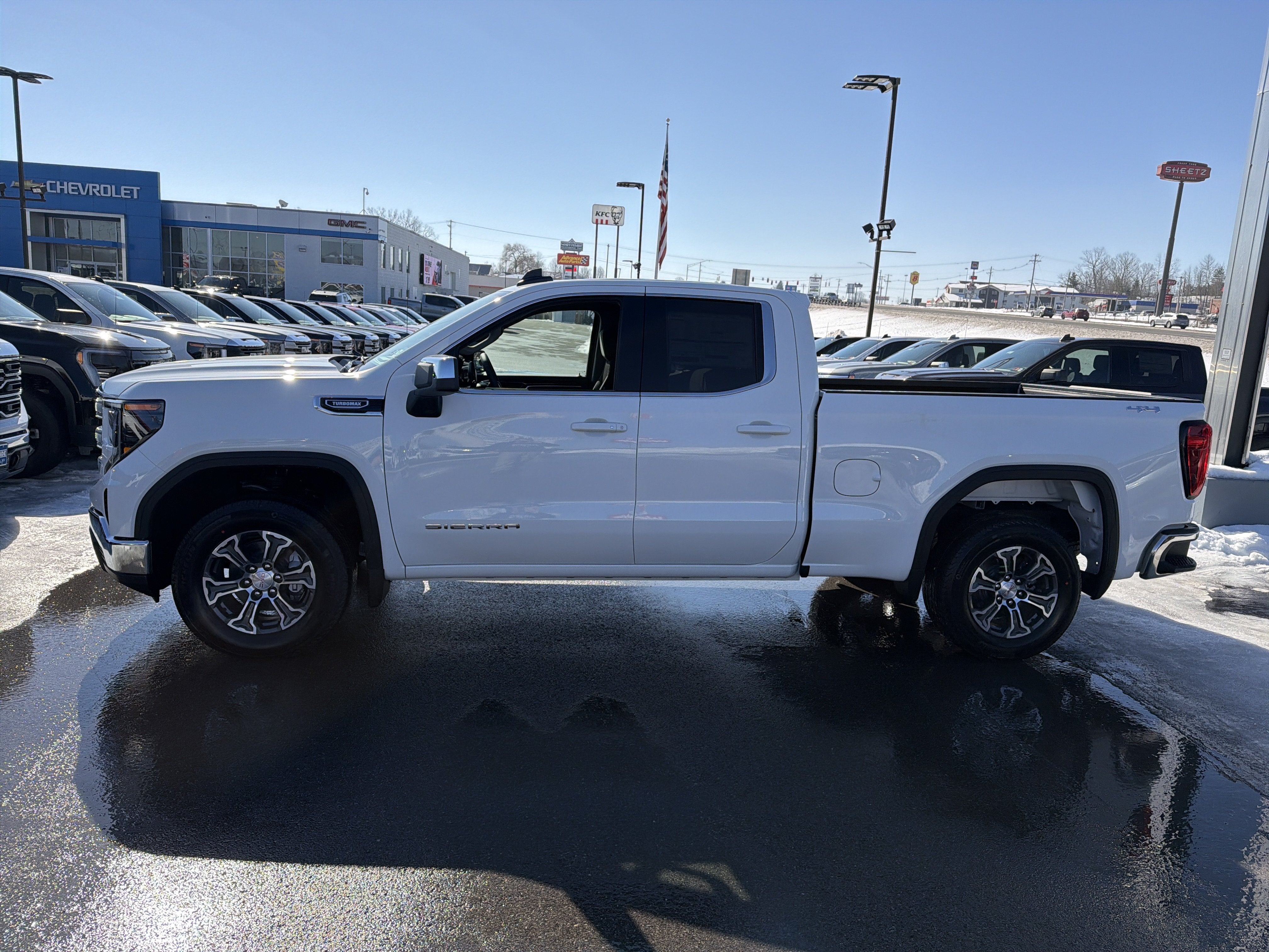 2026 GMC Sierra 1500 SLE