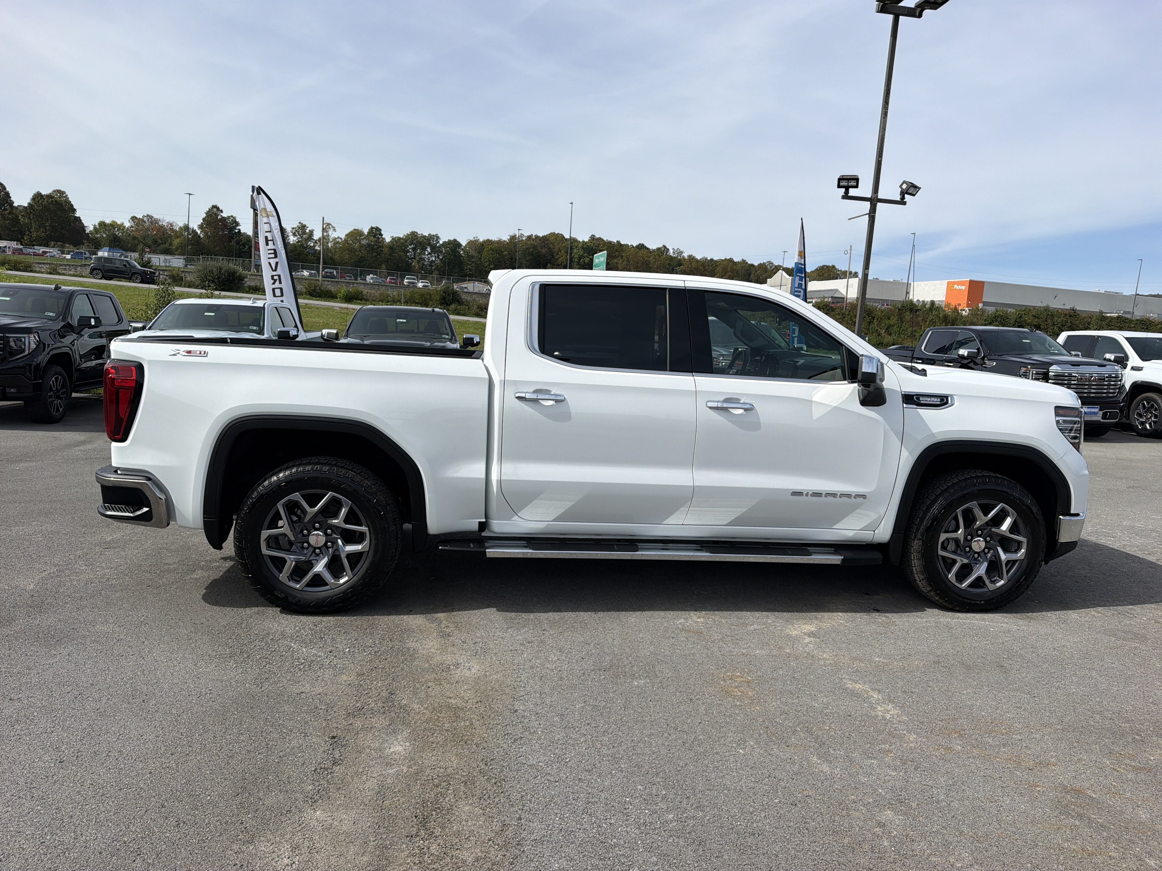 2026 GMC Sierra 1500 SLT