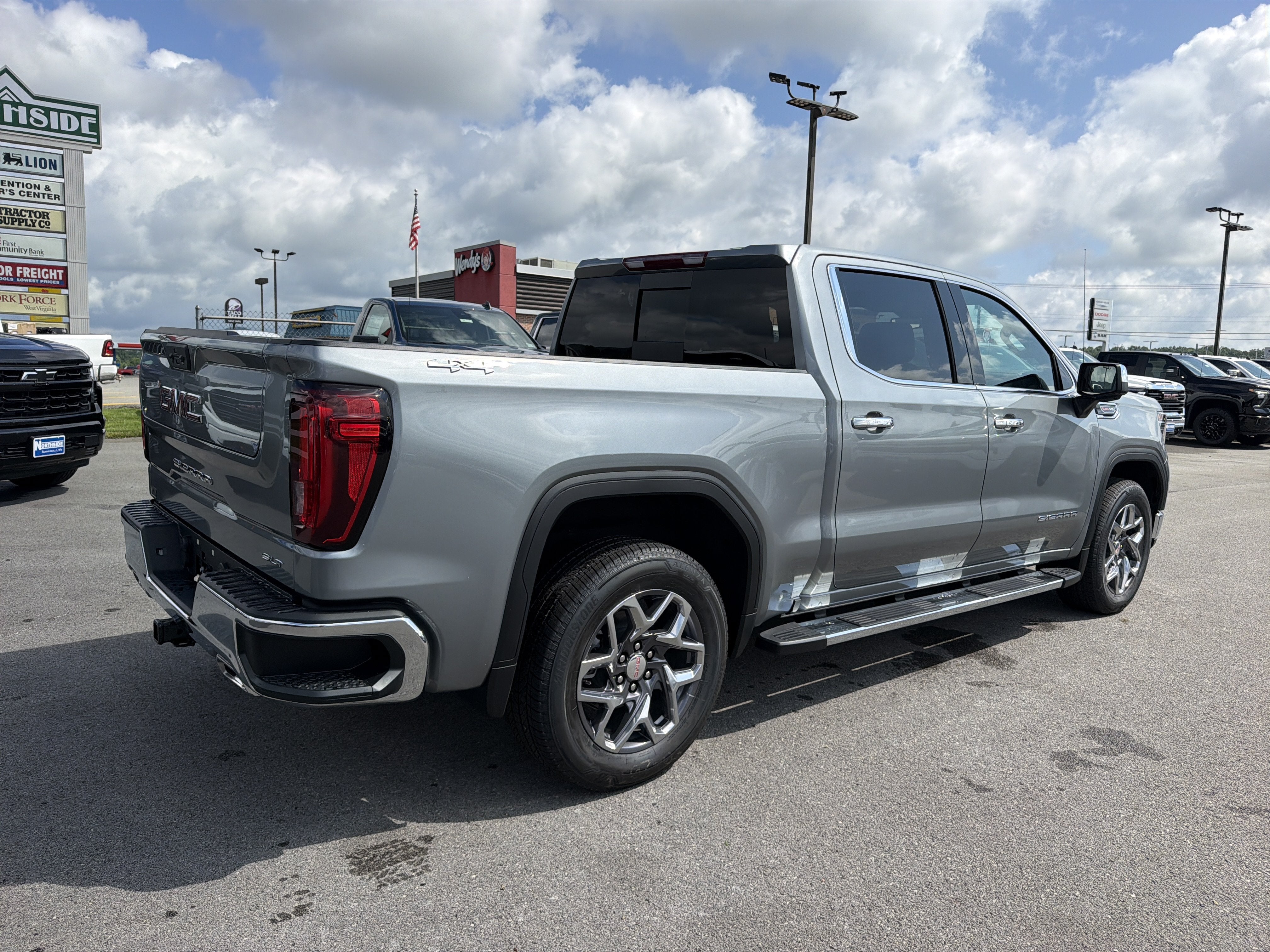 2026 GMC Sierra 1500 SLT