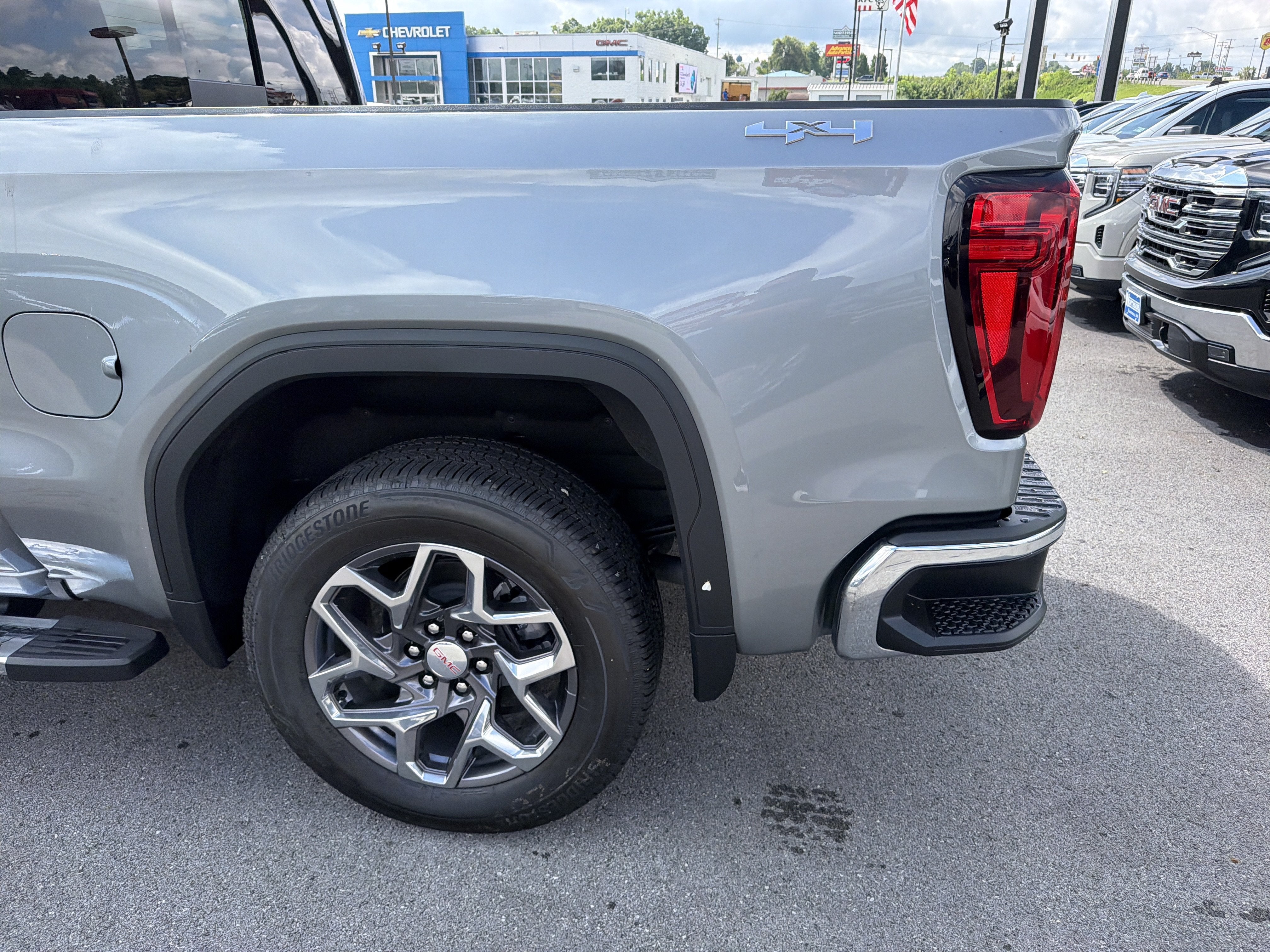2026 GMC Sierra 1500 SLT