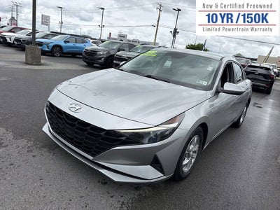 2022 Hyundai Elantra SE