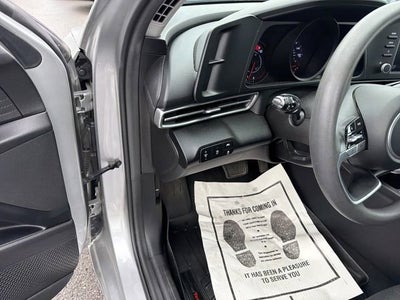 2022 Hyundai Elantra SE