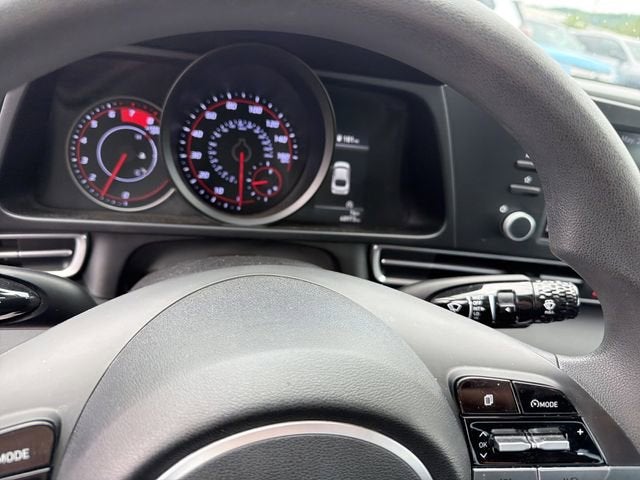 2022 Hyundai Elantra SE