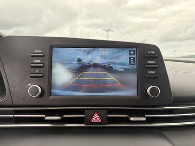 2022 Hyundai Elantra SE