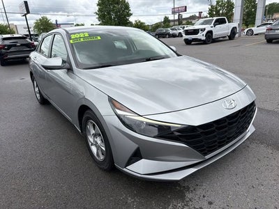 2022 Hyundai Elantra SE