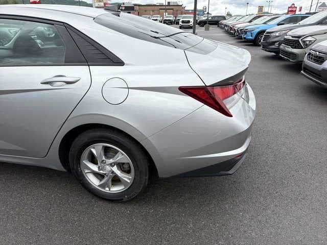 2022 Hyundai Elantra SE