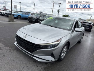 2022 Hyundai Elantra SE