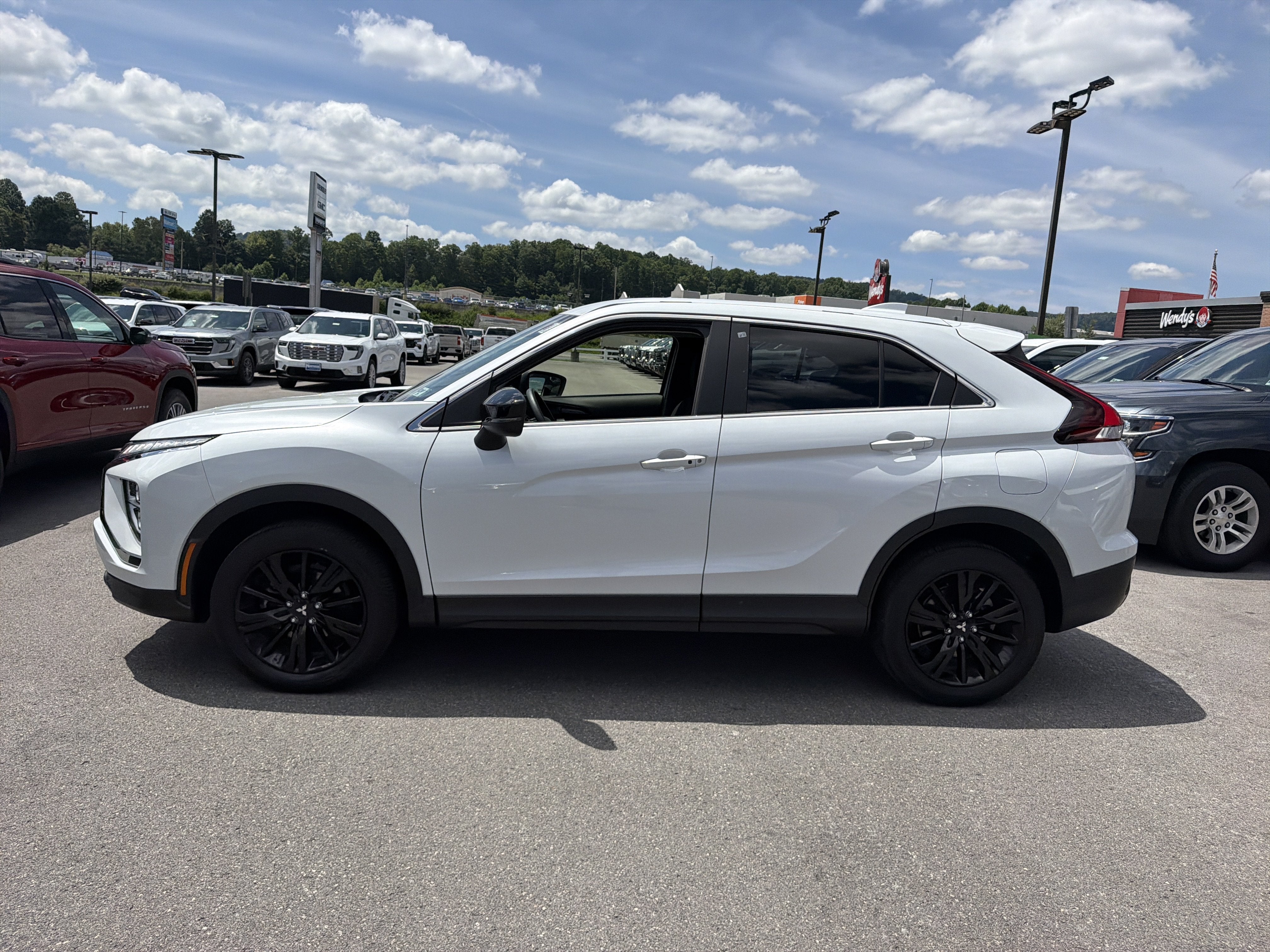 2024 Mitsubishi Eclipse Cross LE