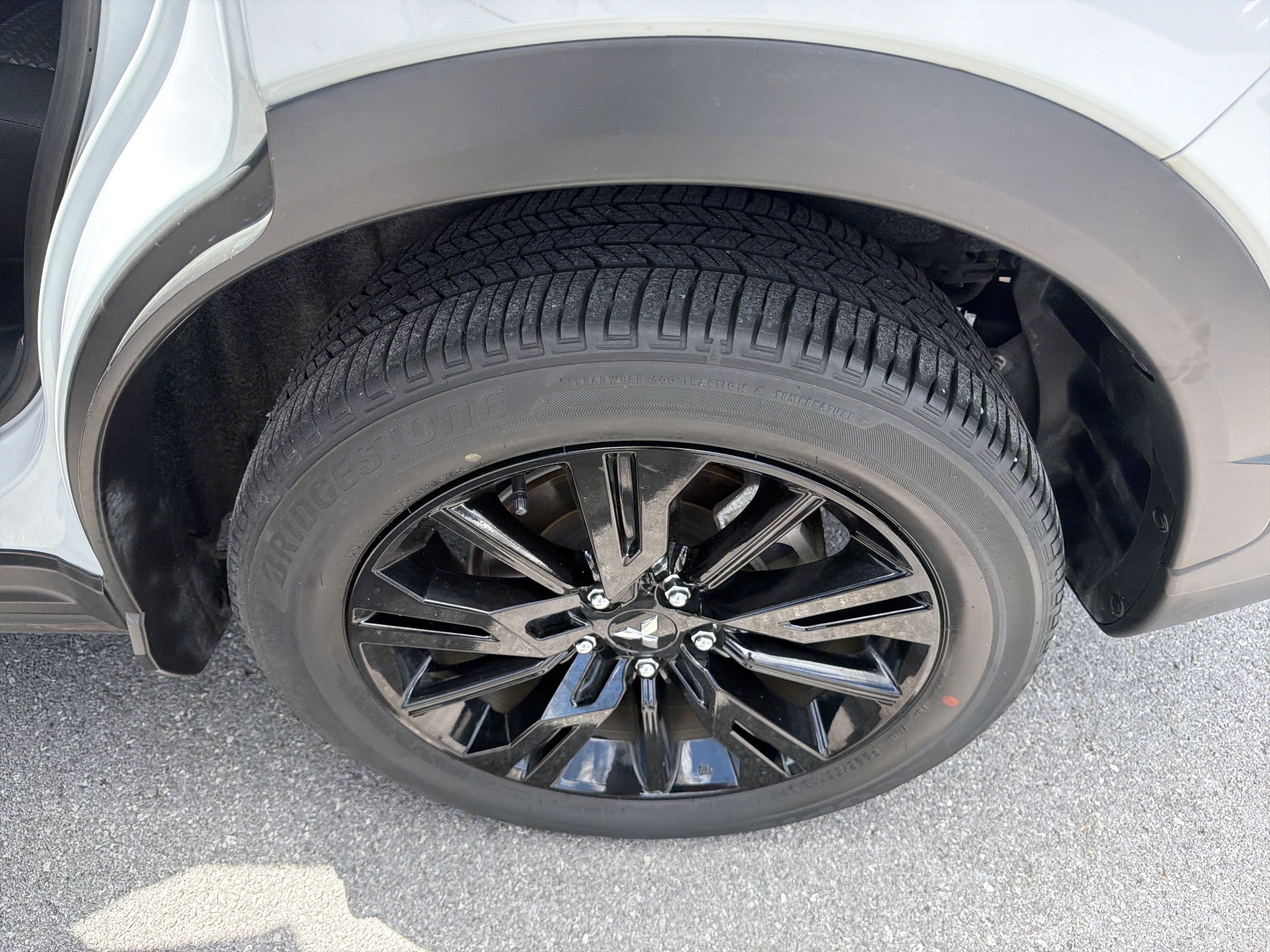 2024 Mitsubishi Eclipse Cross LE
