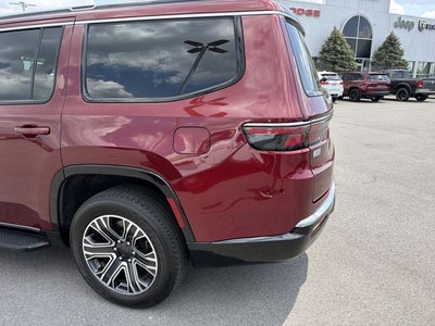 2024 Jeep Wagoneer Base