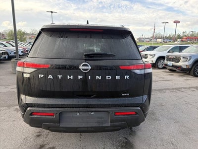 2025 Nissan Pathfinder SV