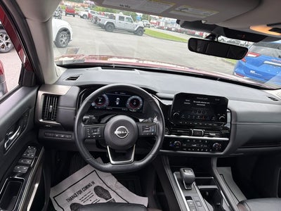 2024 Nissan Pathfinder Platinum