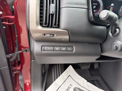 2024 Nissan Pathfinder Platinum
