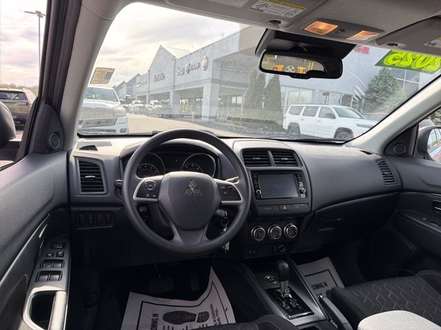 2025 Mitsubishi Outlander Sport ES