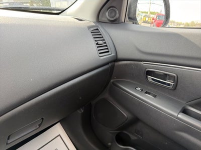 2025 Mitsubishi Outlander Sport ES
