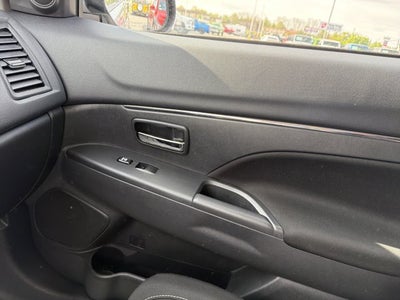 2025 Mitsubishi Outlander Sport ES
