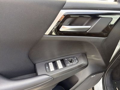 2025 Mitsubishi Outlander ES