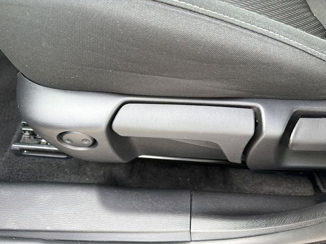 2025 Mitsubishi Outlander ES