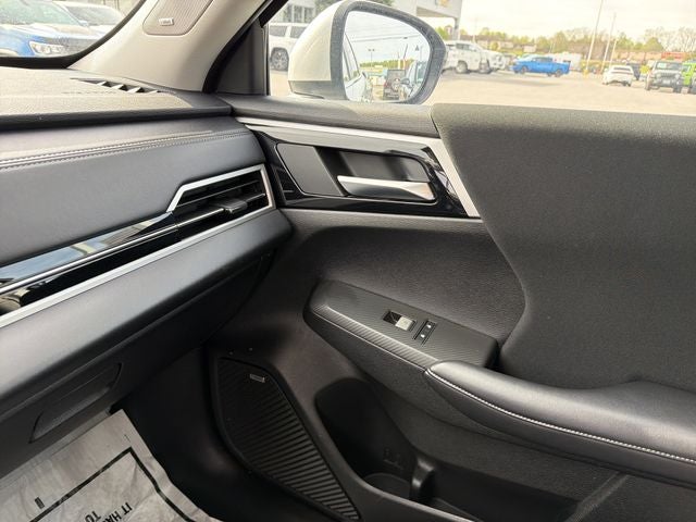 2025 Mitsubishi Outlander ES