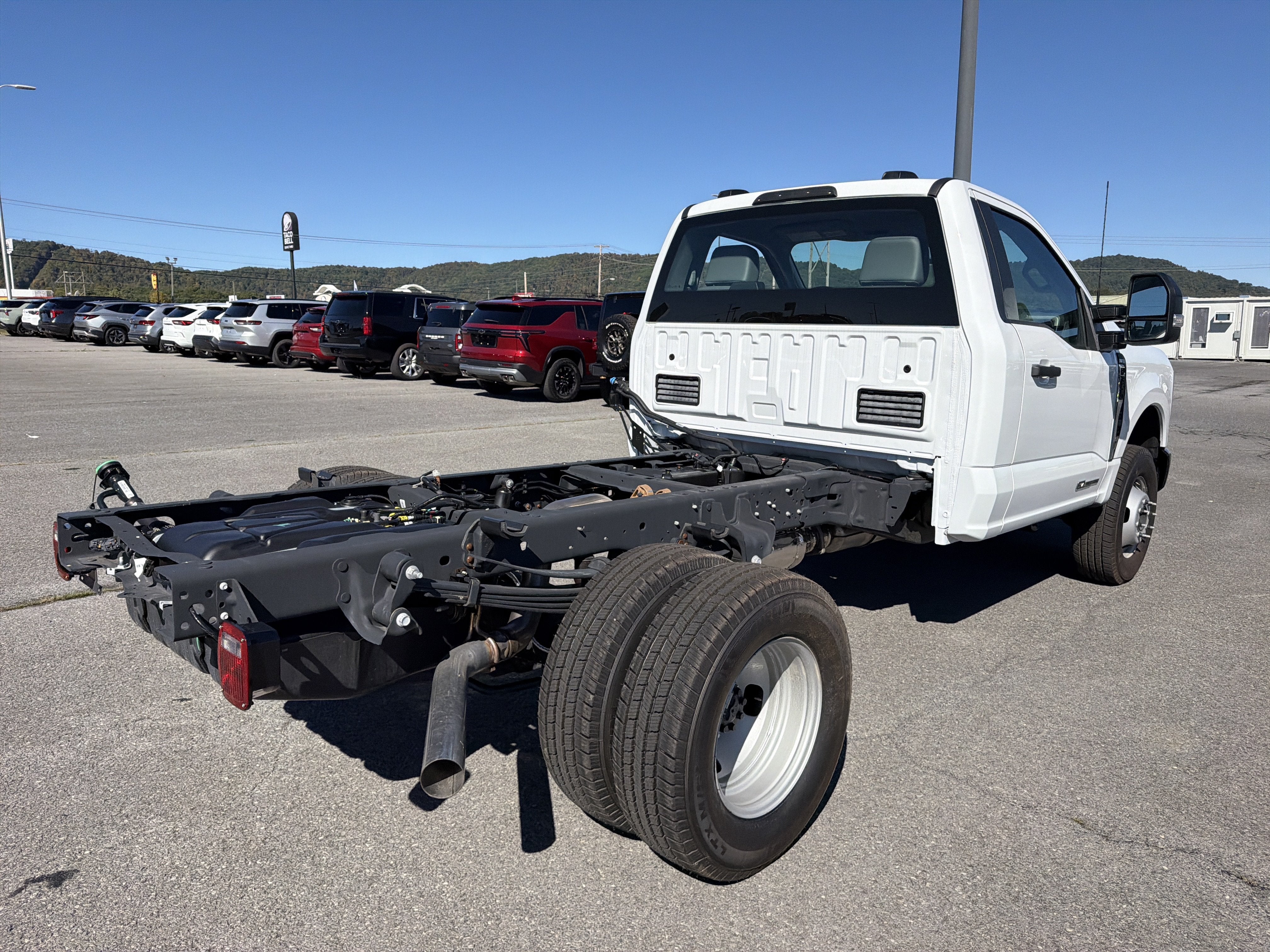2026 Ford Super Duty F-350 DRW XL