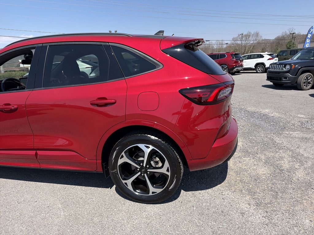 2025 Ford Escape Hybrid ST-Line Elite
