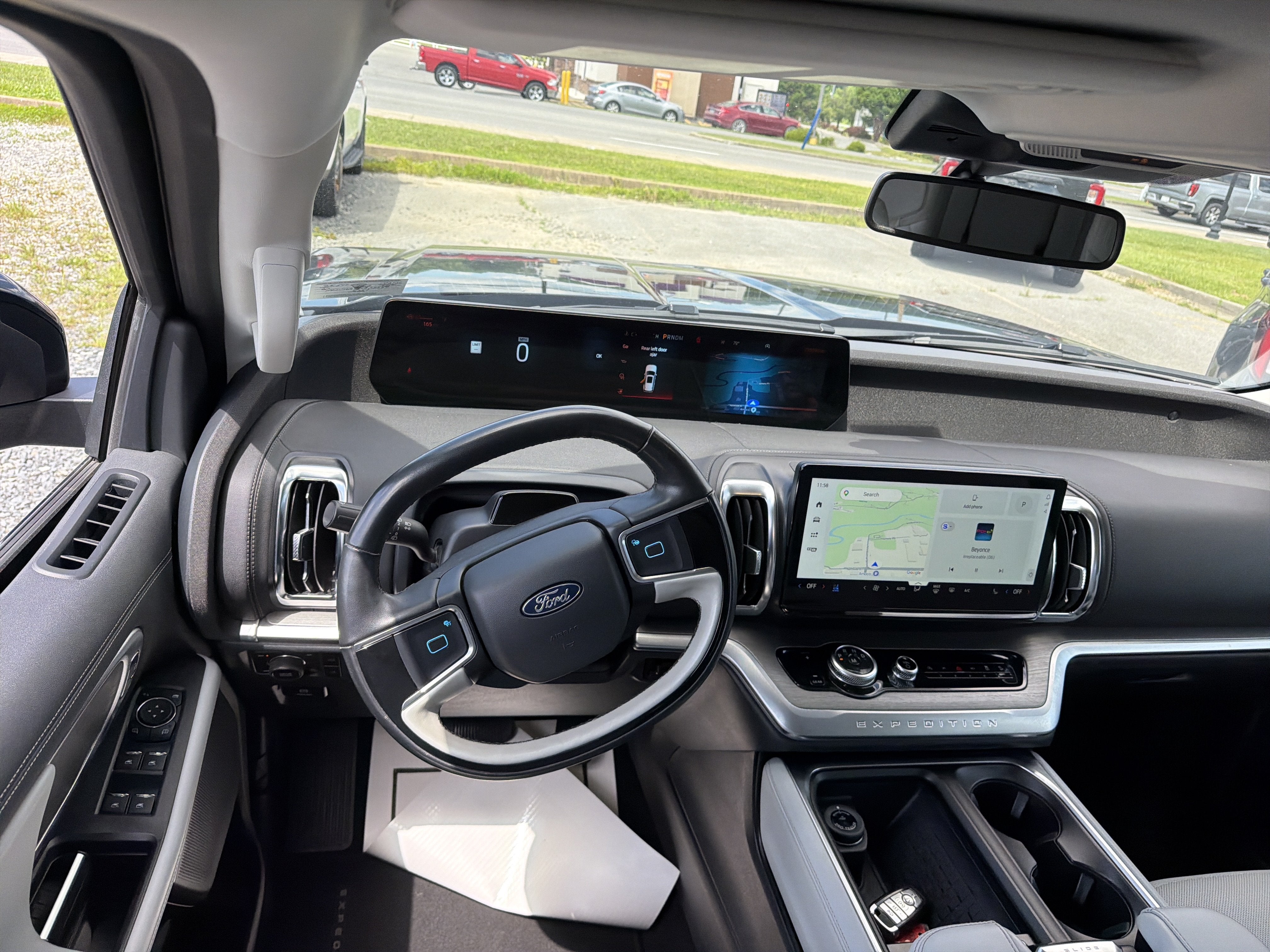 2025 Ford Expedition Platinum