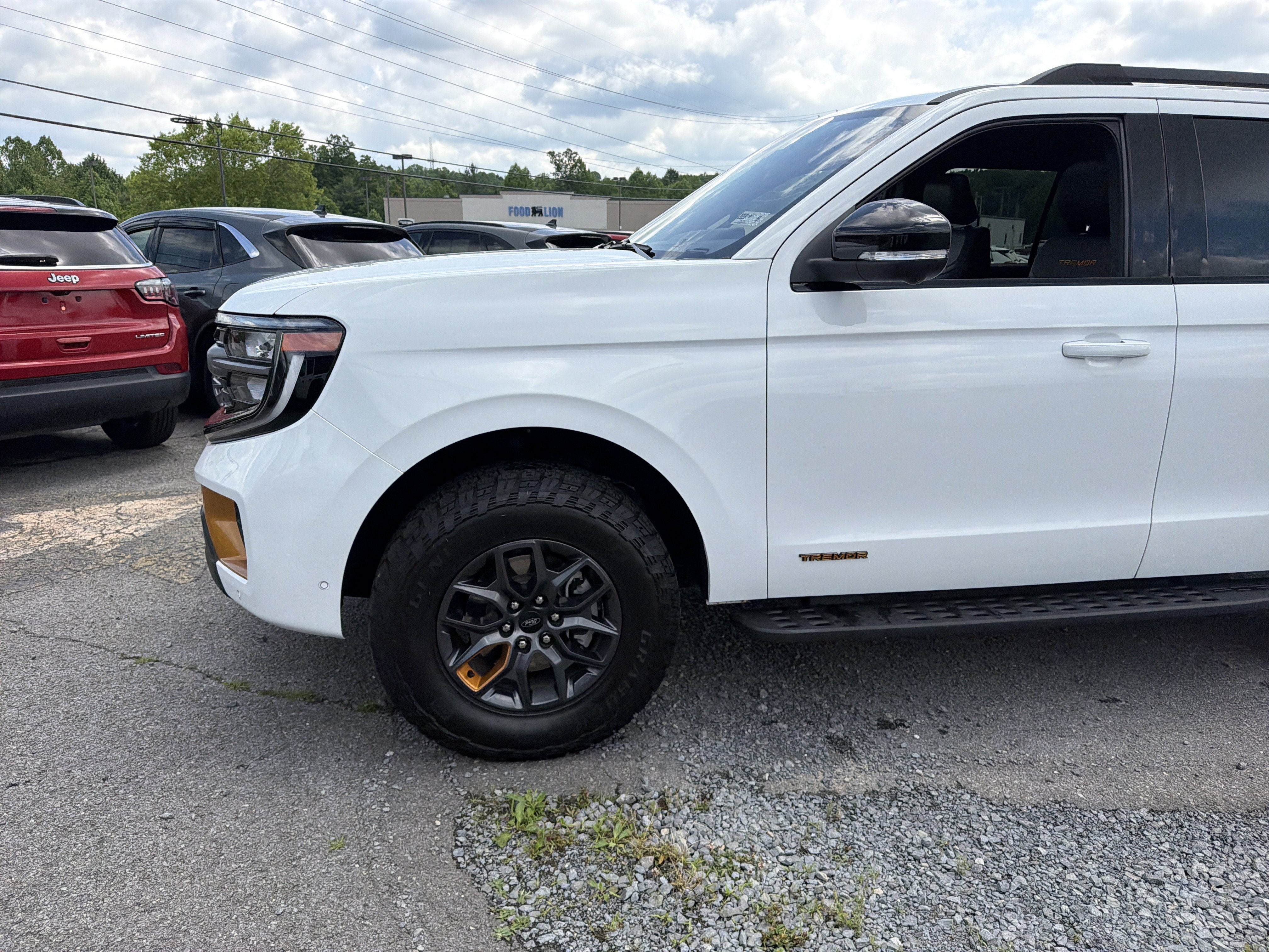 2025 Ford Expedition Tremor