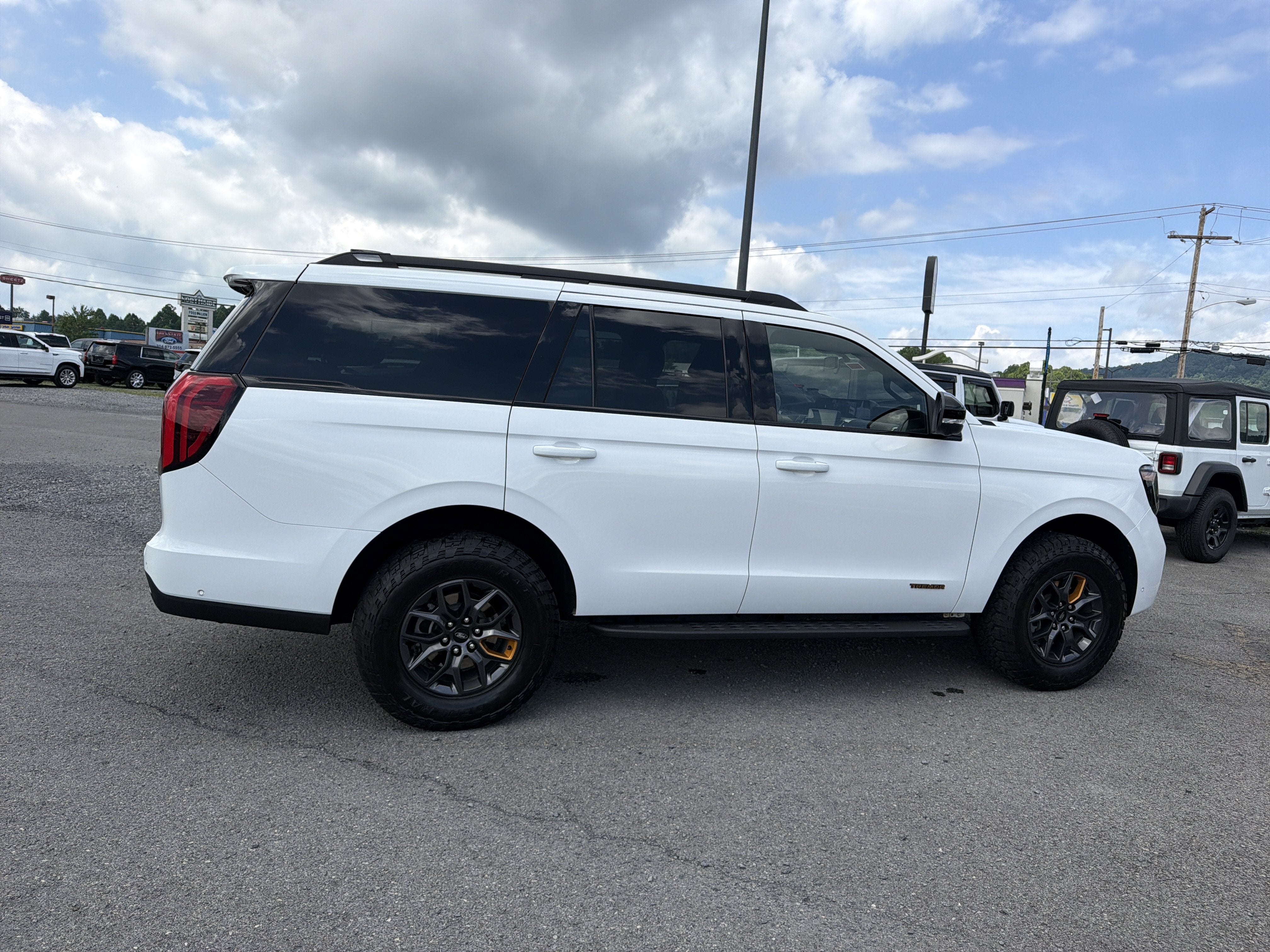 2025 Ford Expedition Tremor