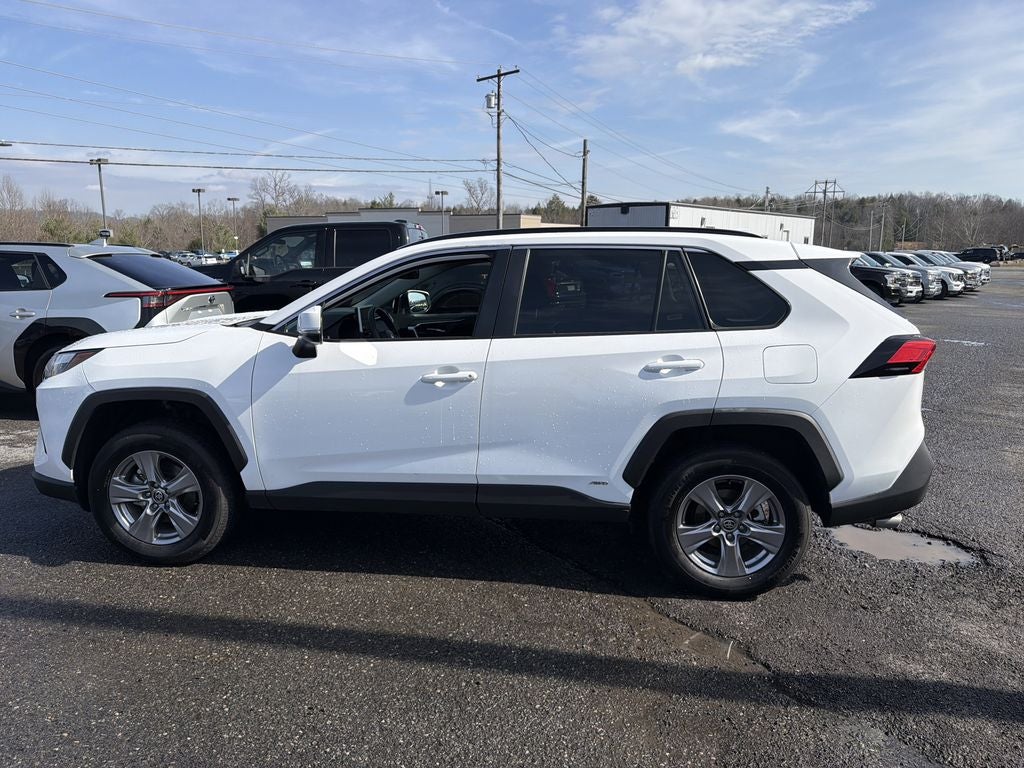 2025 Toyota RAV4 Hybrid XLE