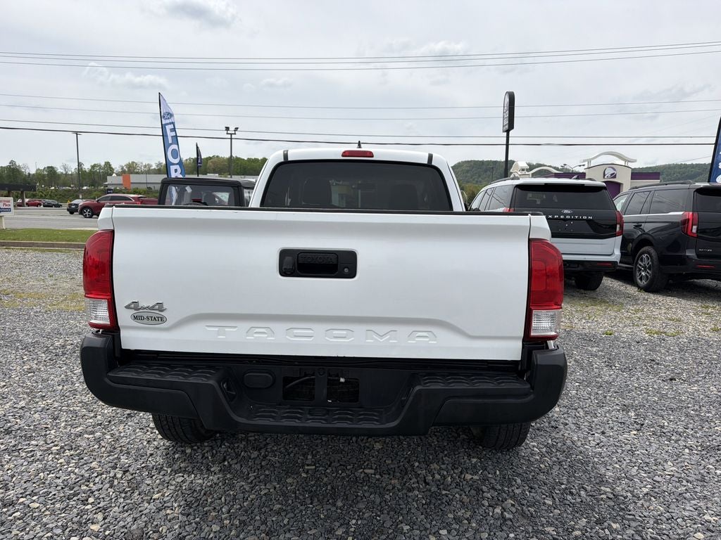 2016 Toyota Tacoma SR