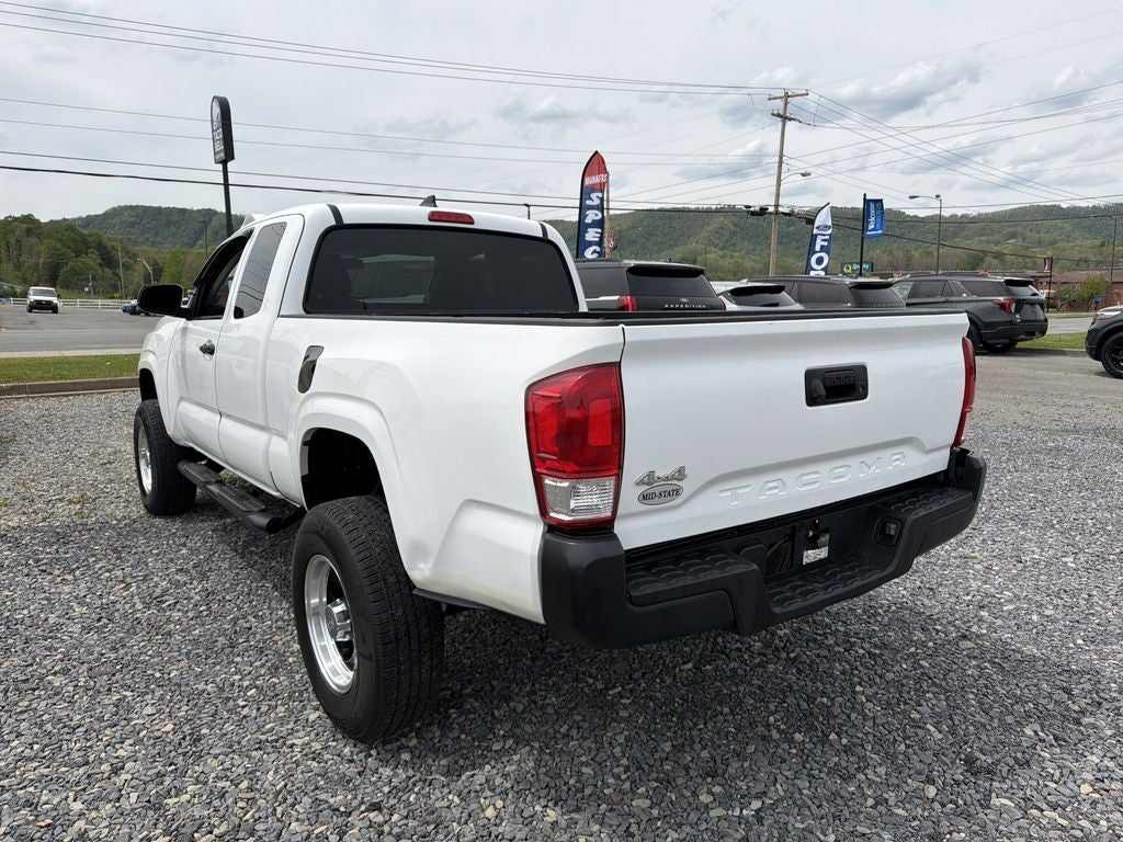 2016 Toyota Tacoma SR