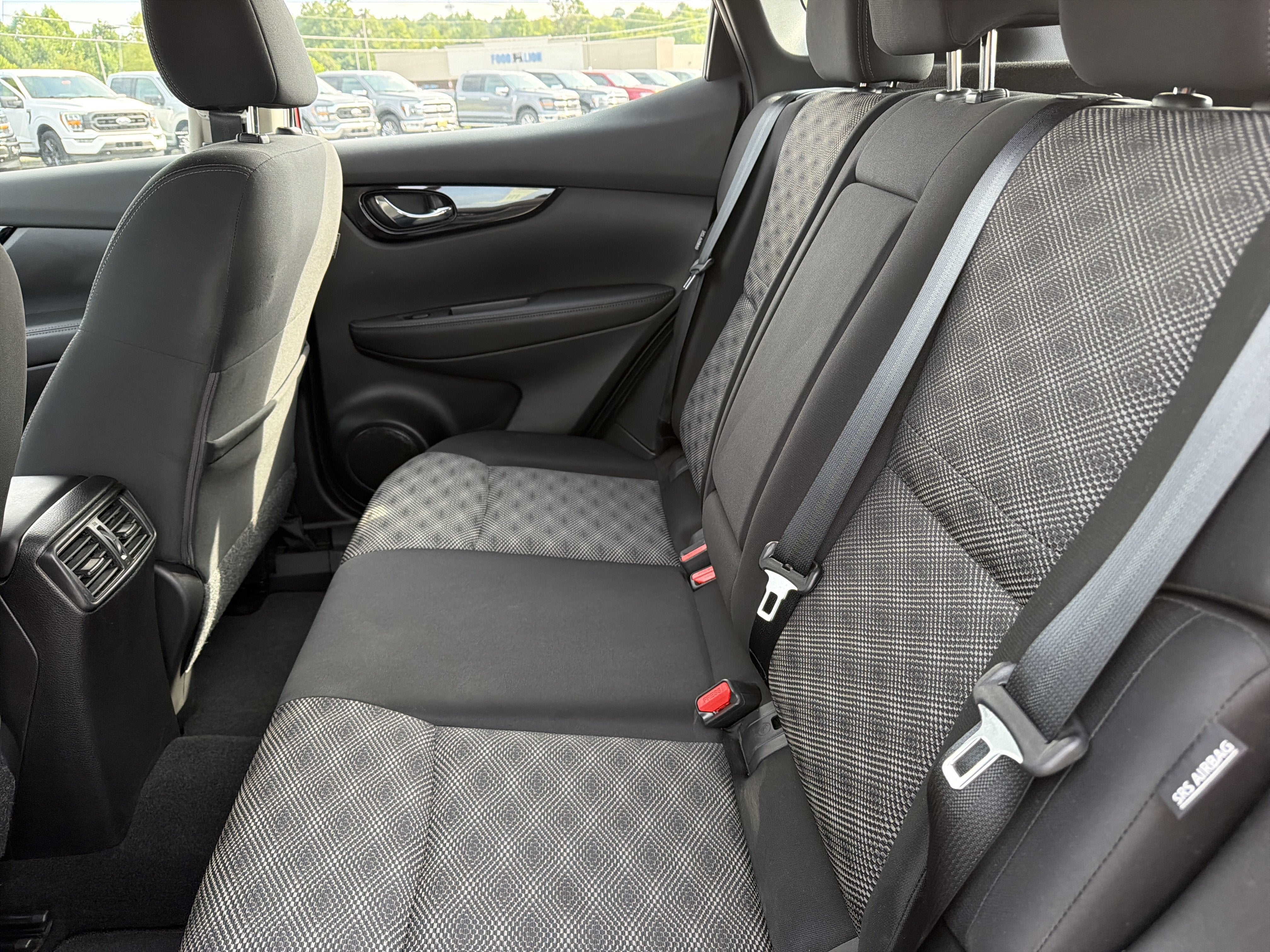 2021 Nissan Rogue Sport SV