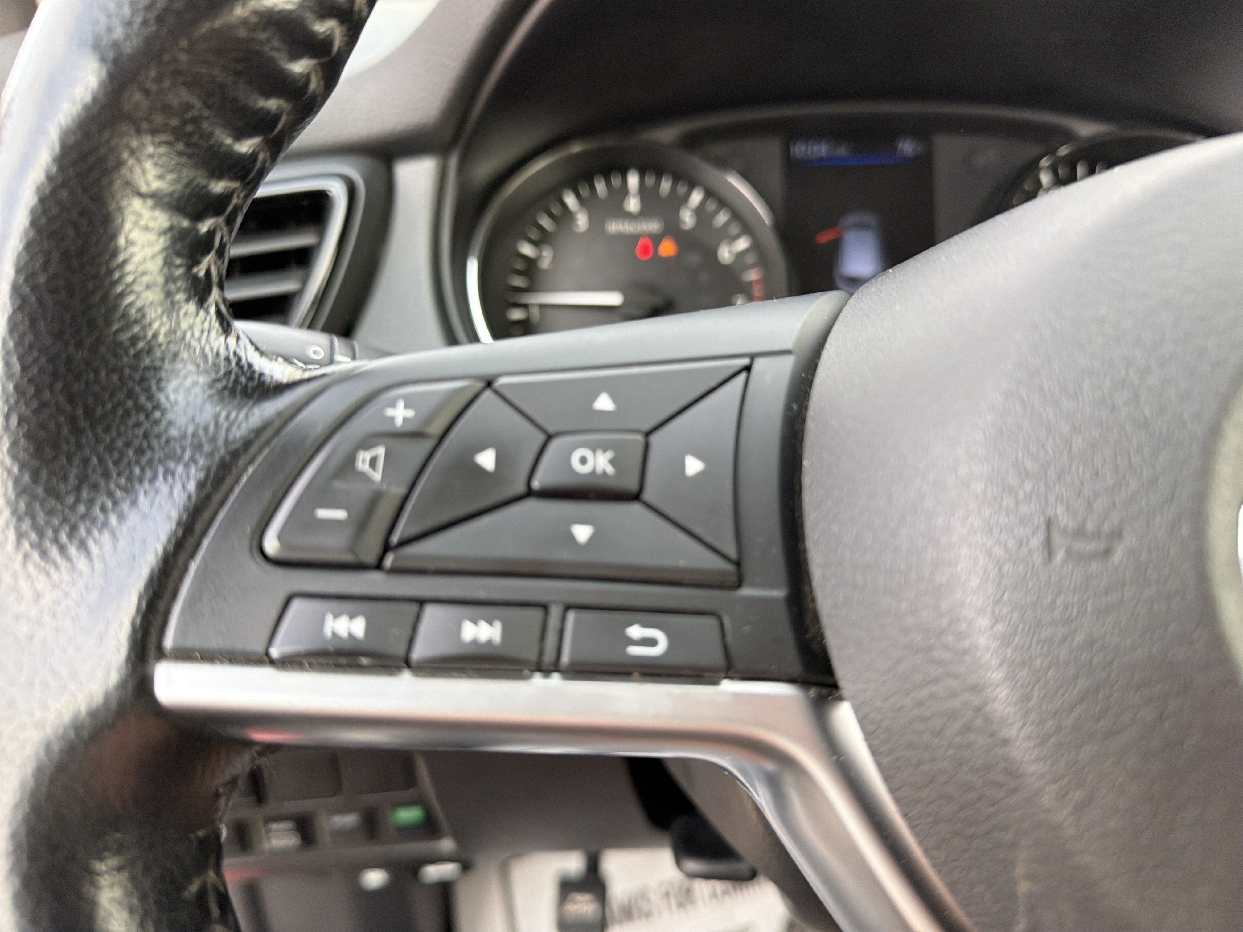 2021 Nissan Rogue Sport SV
