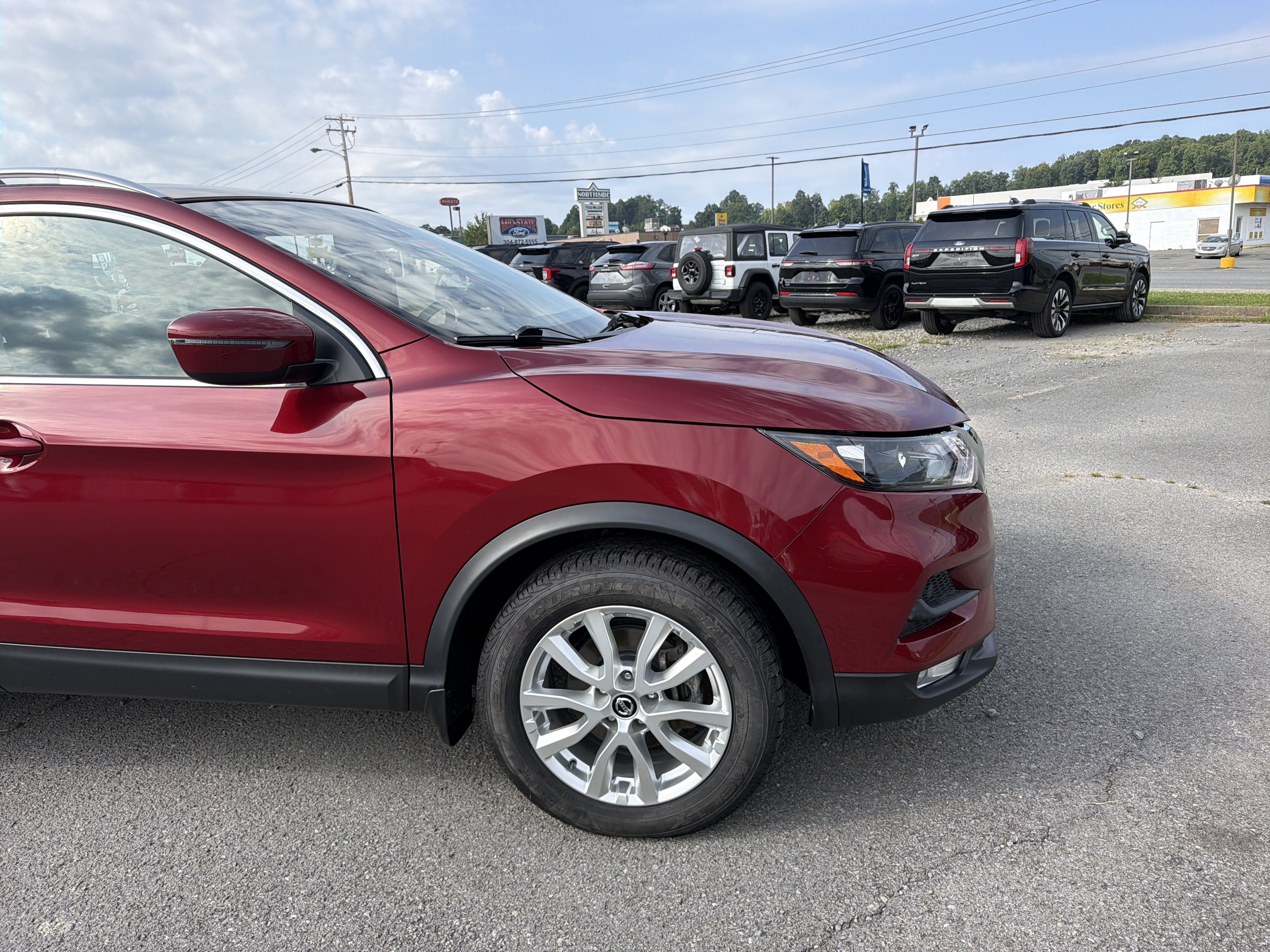 2021 Nissan Rogue Sport SV