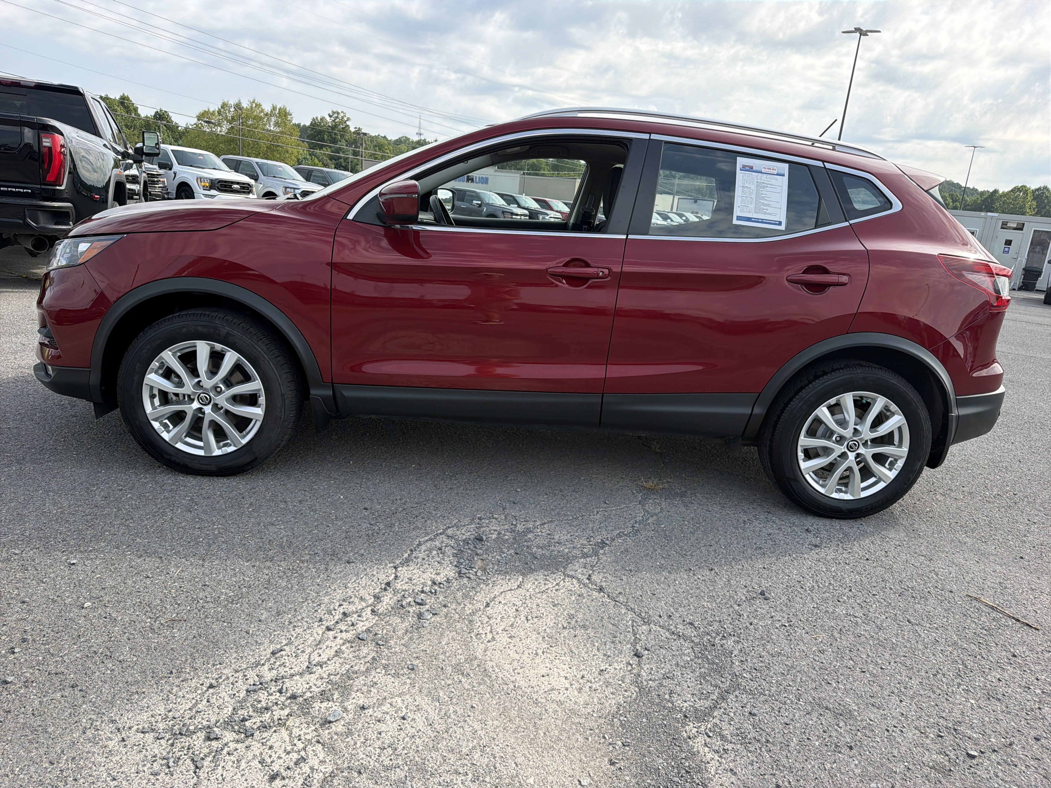 2021 Nissan Rogue Sport SV